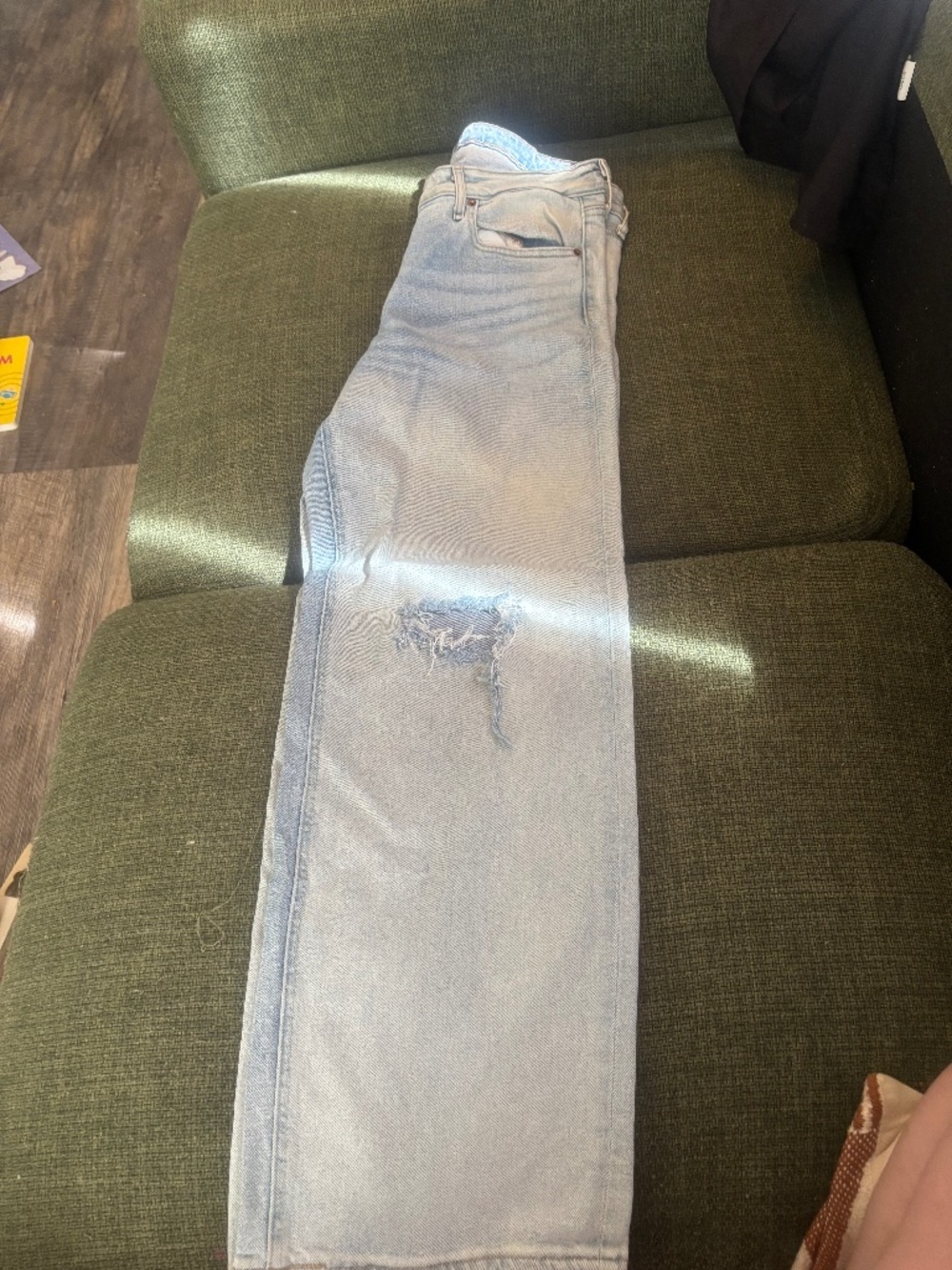 Old Navy Mid-Rise Wide-Leg Jeans Size 14 – Light Wash Distressed